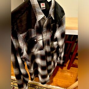 Men’s brown plaid shirt worn once